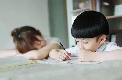 别急着说教：用共情理解孩子情绪的三个技巧