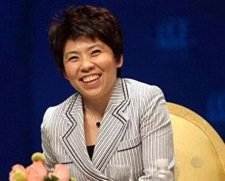 邓亚萍：从乒乓王者到跨界女王的华丽转身