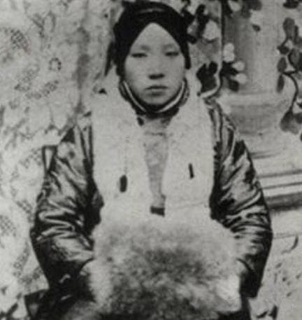 蒋介石原配毛福梅：从婚姻到离世的人生轨迹