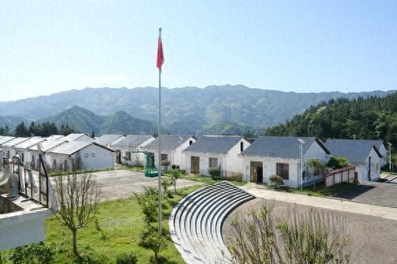 组图丨省供销社驻村帮扶四年时间，雷坡村生活这样改变