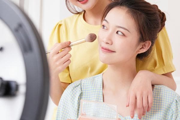 居住卡到期如何换领居住证？手把手教程来啦！