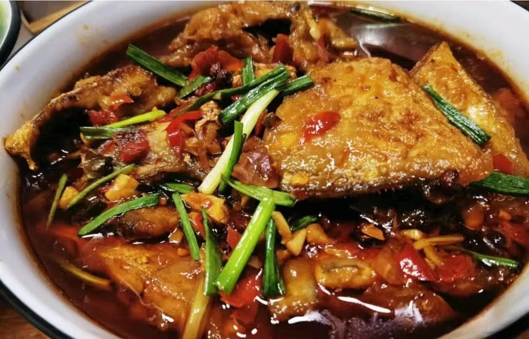 舟山鲜捕银鲳鱼：三种烹饪方法详解