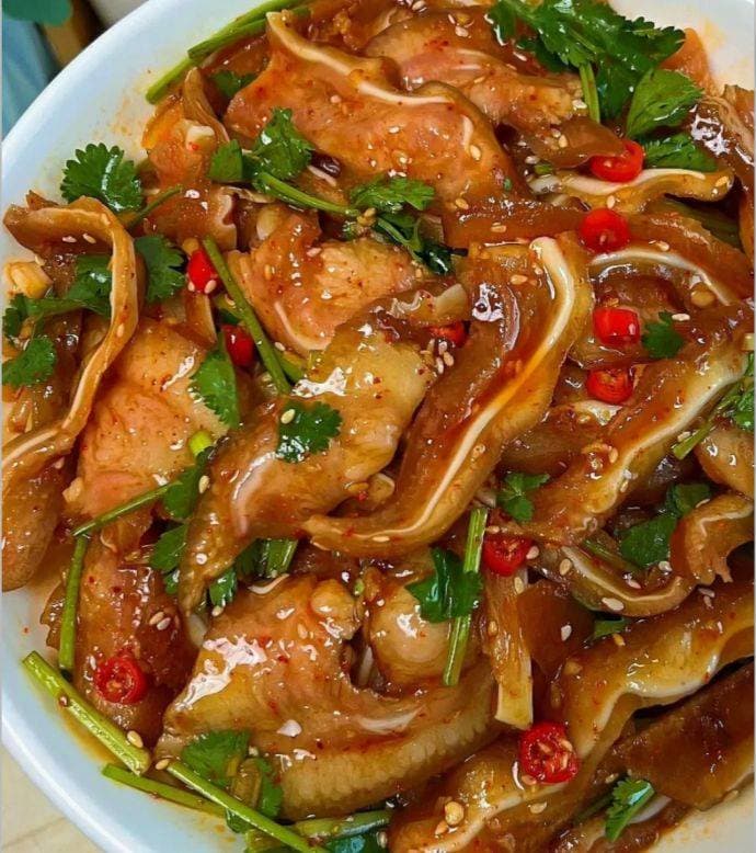 香辣猪耳条制作指南：下酒好菜，聚会必备