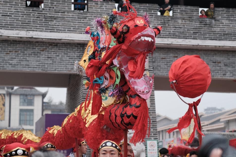 好嗨！石阡"仡佬毛龙节"！全城的人和龙都来了！