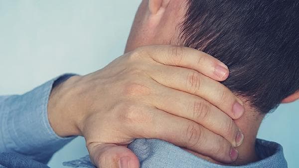 颈部淋巴疏通按摩步骤详解：从预备到巩固的完整指南