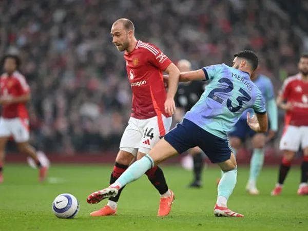 曼联1-1阿森纳！球员评分出炉：加纳乔7分，B费全场最佳