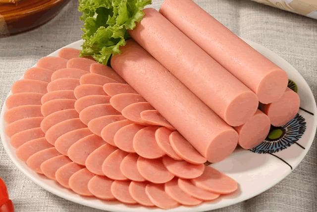 火腿肠的原料是什么 火腿肠的制作方法及配方