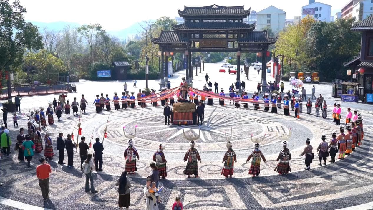 苗族过大年，民俗活动多