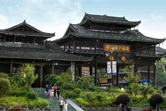 世界最大苗寨、中国最美梯田：黔东南四大人文景观