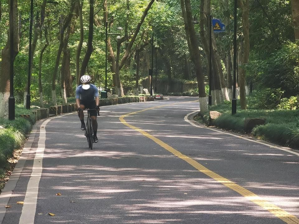 孩子随父亲骑行遭碾压身亡，我们应该怎么保障骑行安全？
