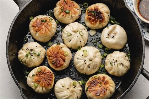 上海生煎包：百年小吃成就城市美食名片