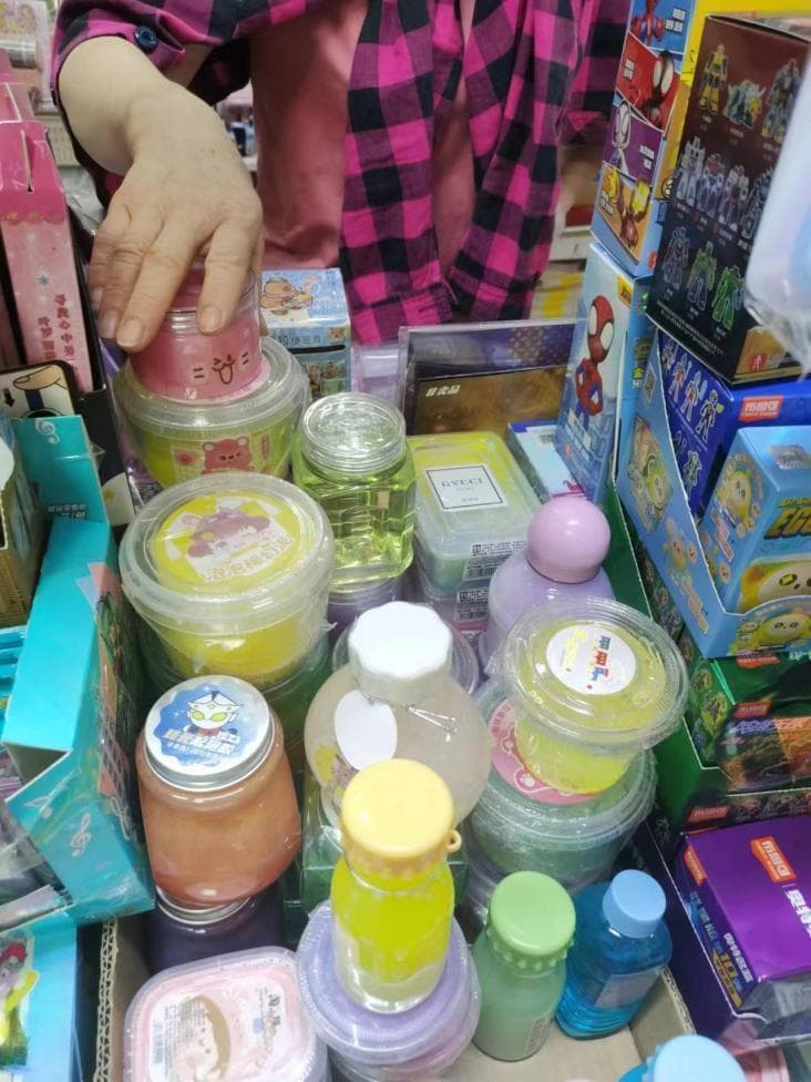 起泡胶玩具热销 存在误食风险