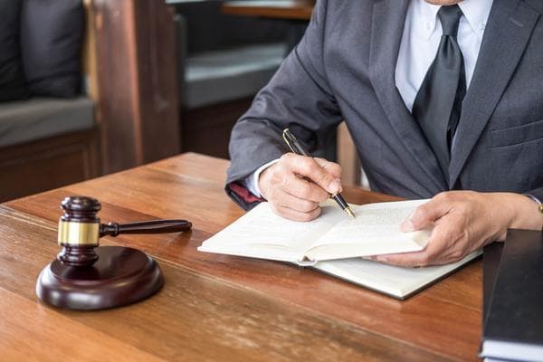 法考网课推荐：权威解读刑法书籍的选择与学习策略