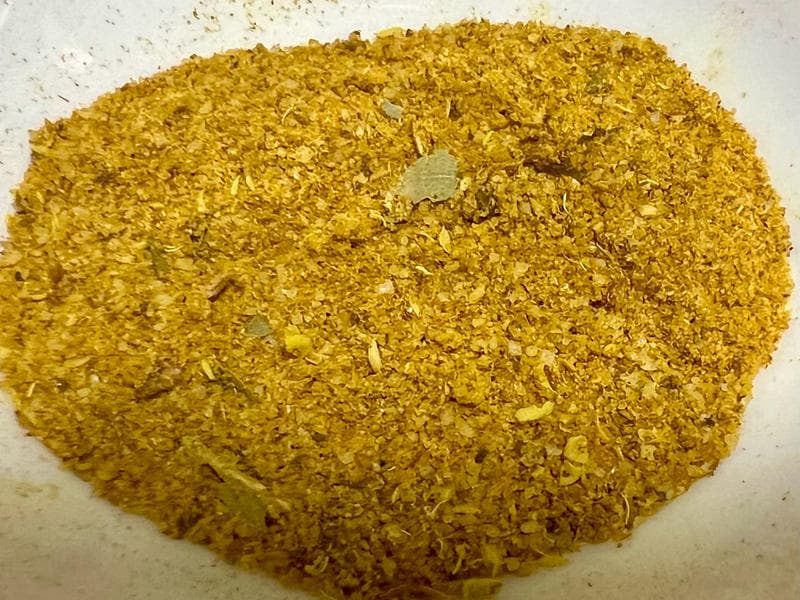 脆皮烧鸡制作教程：三种关键调料配制与详细步骤