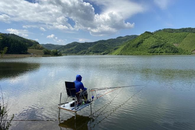 双铅钓法详解：应对钓鱼时走水定不住漂的困扰
