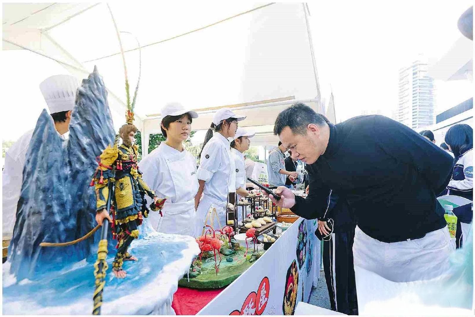 着力培养更多新时代技能人才
