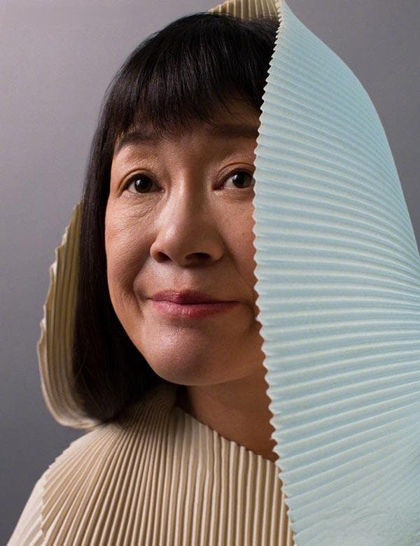 余秀华获年度作家奖，以新诗集和舞蹈剧场展现生命张力