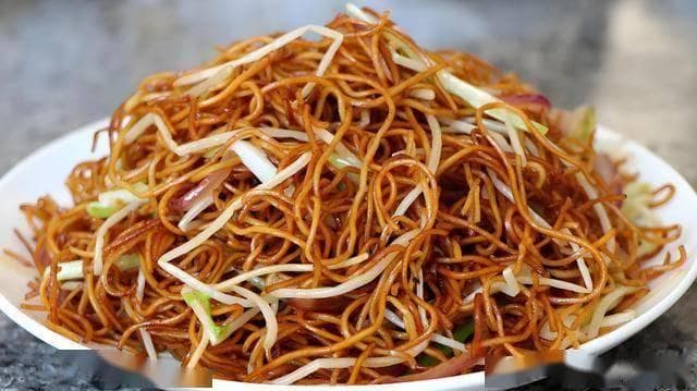 舌尖上的乡愁：探寻中国各地的炒面风味