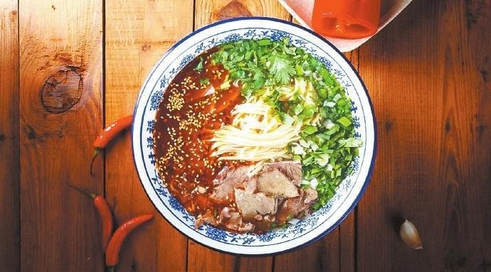 黄河穿城，牛肉飘香：走进兰州的历史与现代