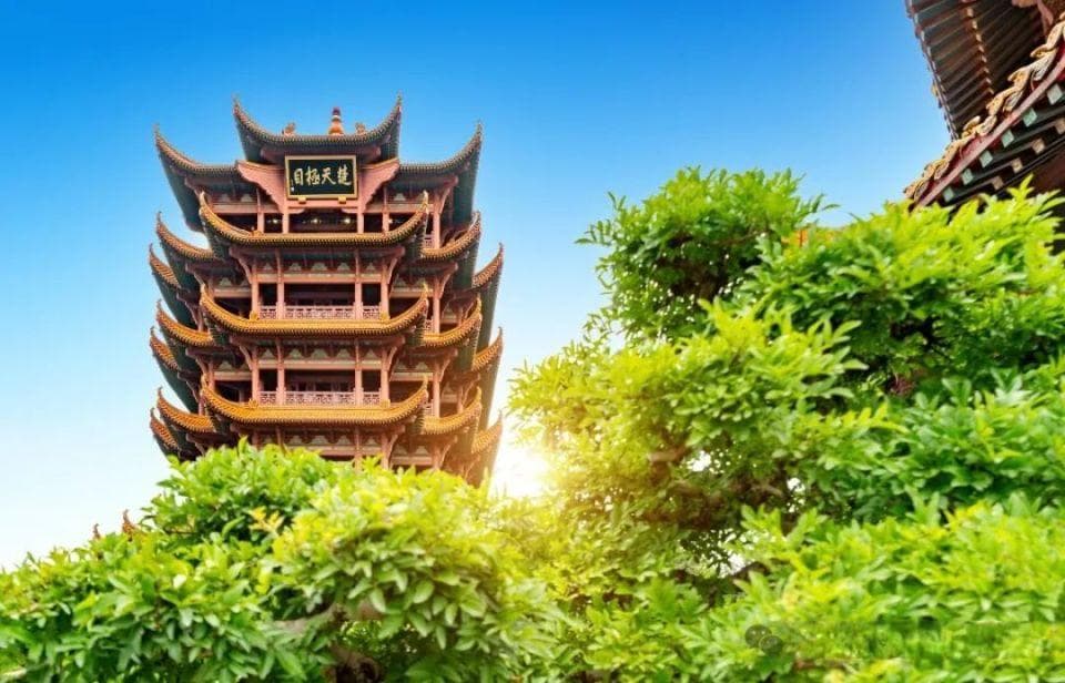 湖北必去的十大景点：从武当山到黄鹤楼，十大景点让你的湖北之旅精彩纷呈