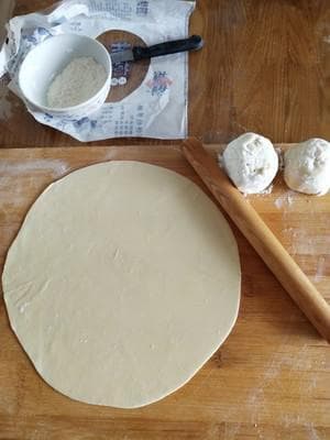 简单制作馄饨及两种包法