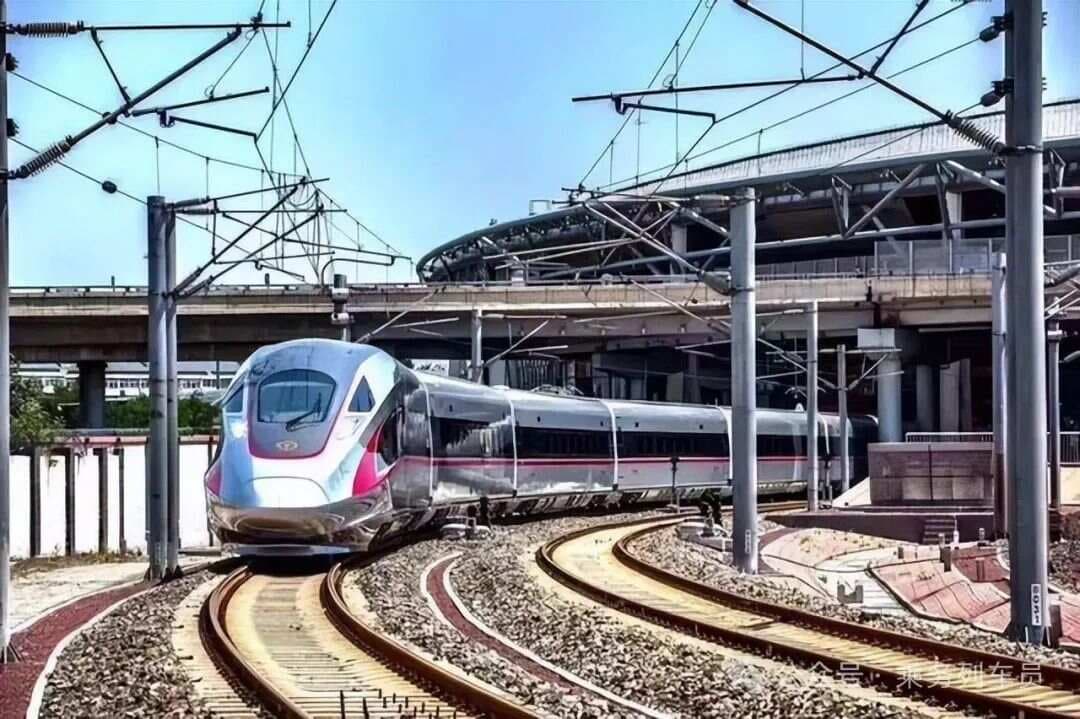 高铁和动车究竟有什么区别？3点教你识别，再不会搞错了