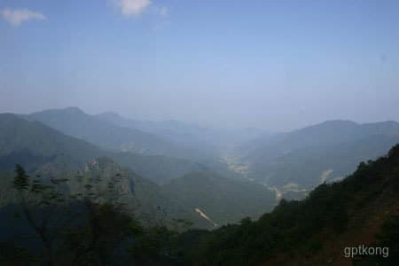 黄洋界哨口：历史与自然交织的红色圣地