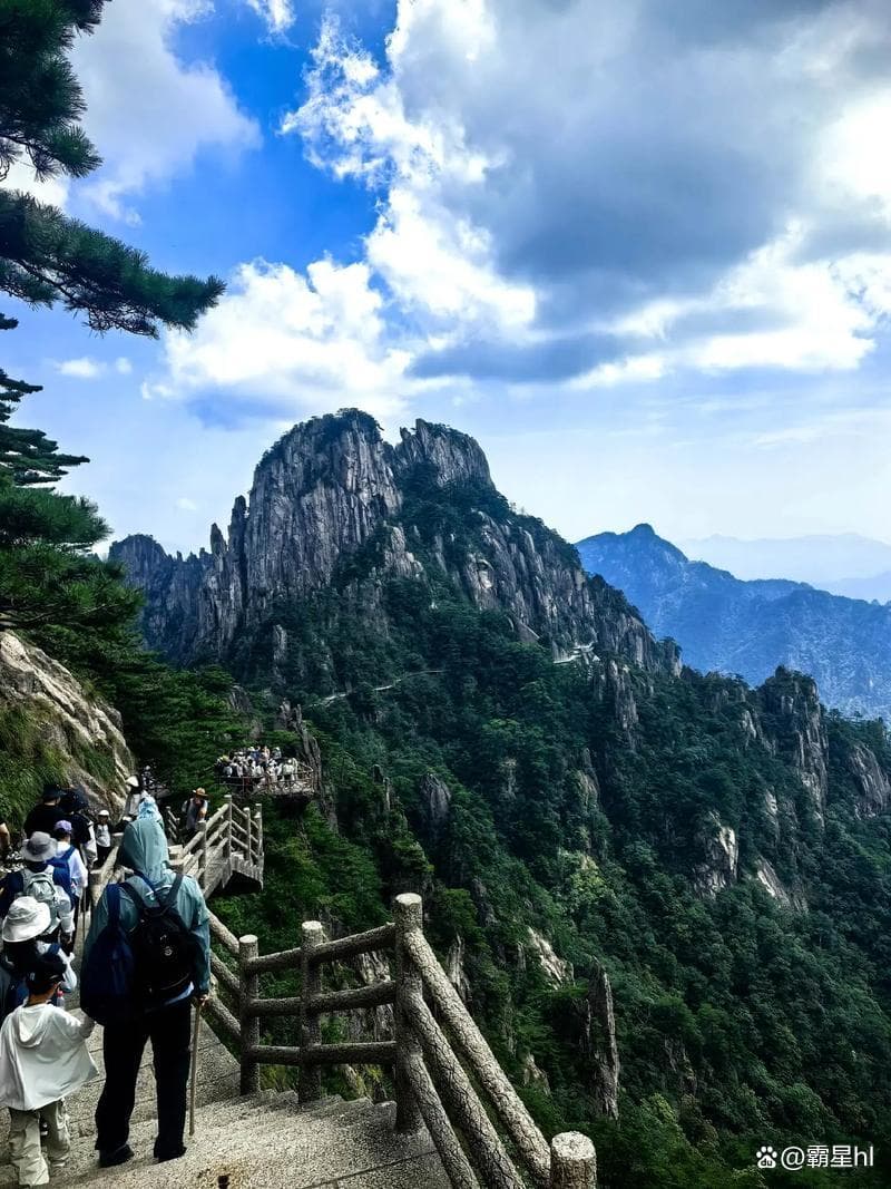 黄山市人文与经济全览：一座承载千年文化的旅游名城