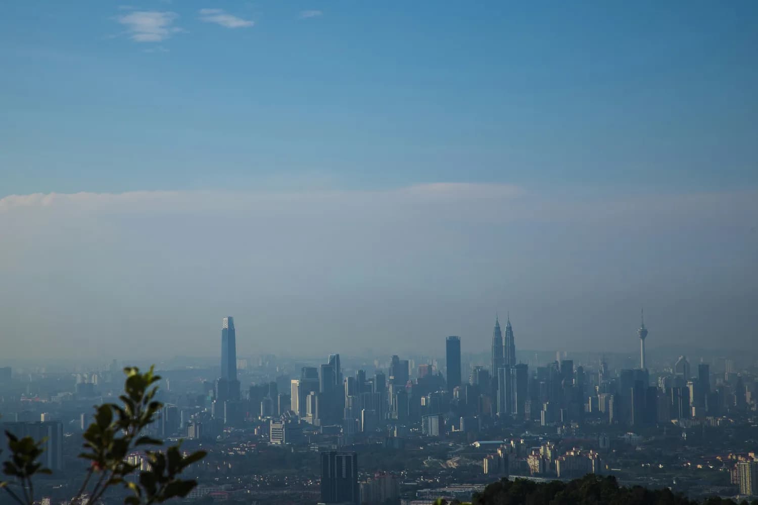 深圳：2025年PM2.5降至15微克/立方米，严控扬尘污染