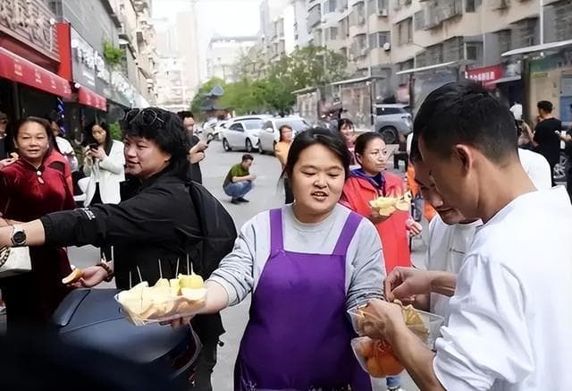 从人性角度分析理发师晓华爆火的原因、影响及理发师晓华未来规划