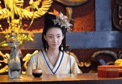 揭秘历史中的慎夫人原型：从宫女到皇后的传奇人生