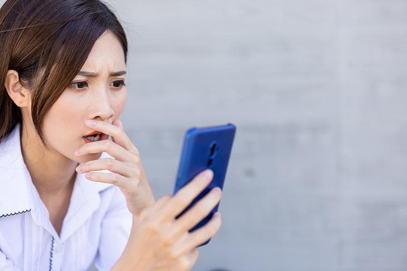 远离假新闻：四个实用技巧帮你辨真伪