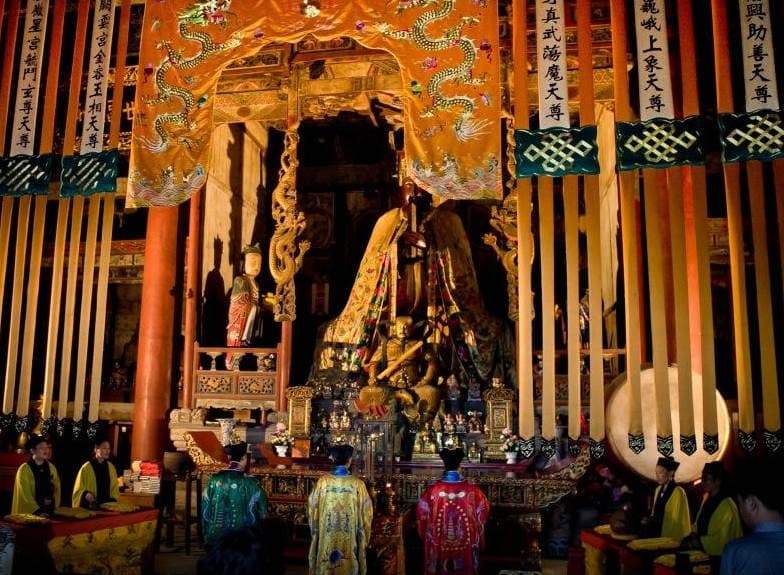 炸油条全攻略：5个步骤+2个窍门，教你做出金黄酥脆的油条