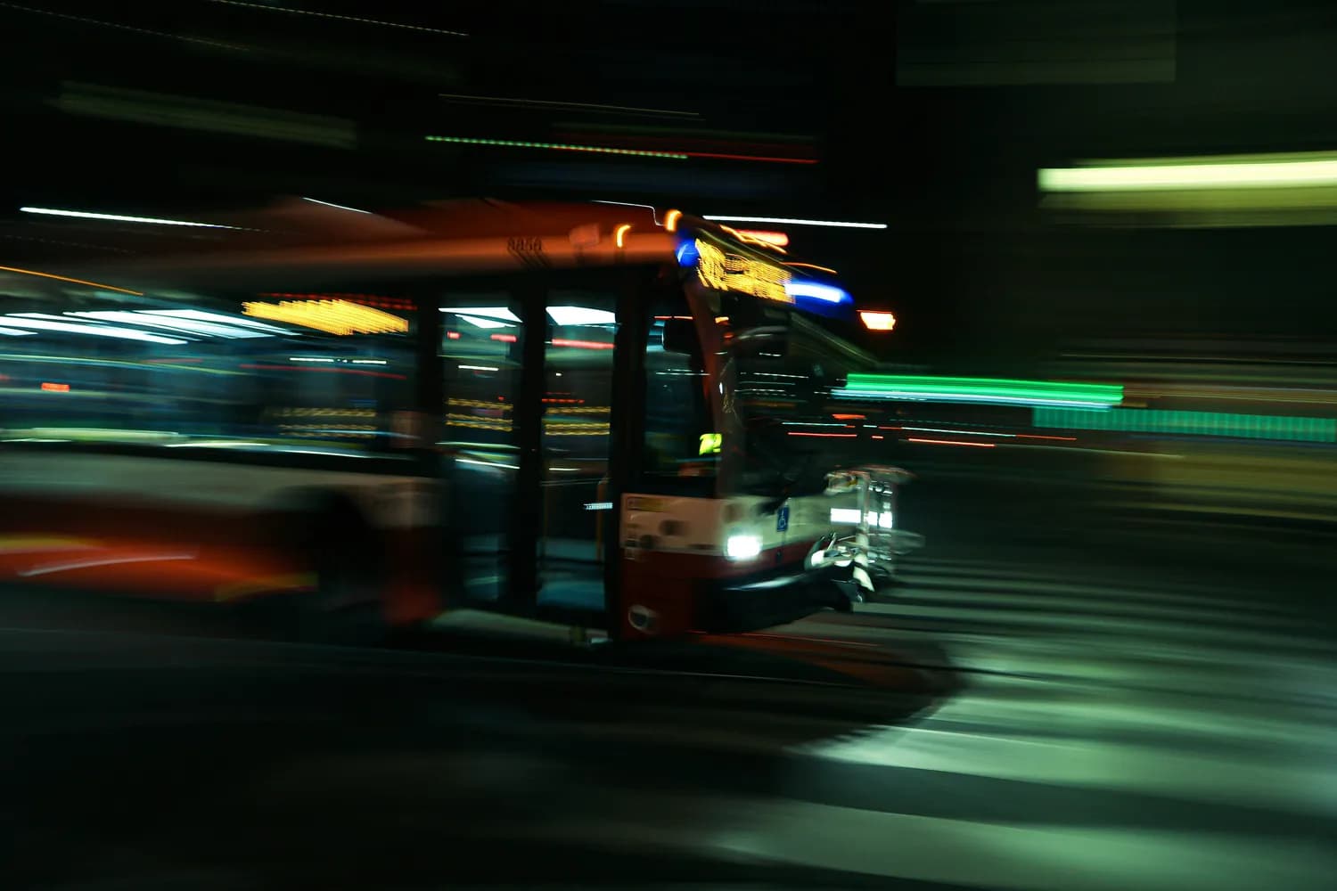 大兴机场夜间巴士线路再升级！新增北京站线路，东线西线时刻调整