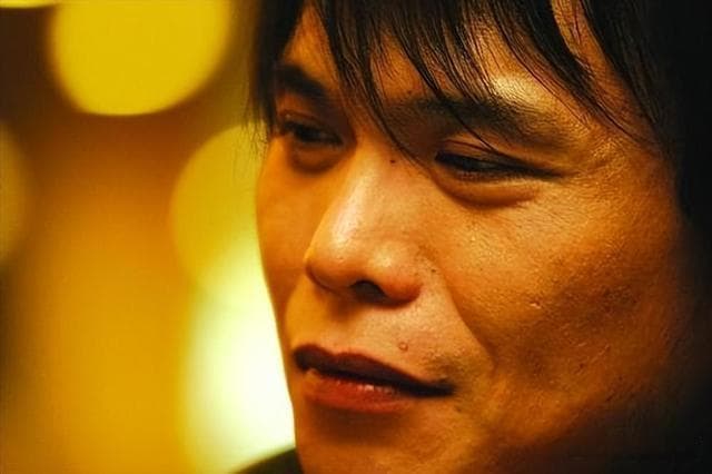 伍佰：从乡村少年到"妇女之友"，音乐梦想照亮人生路