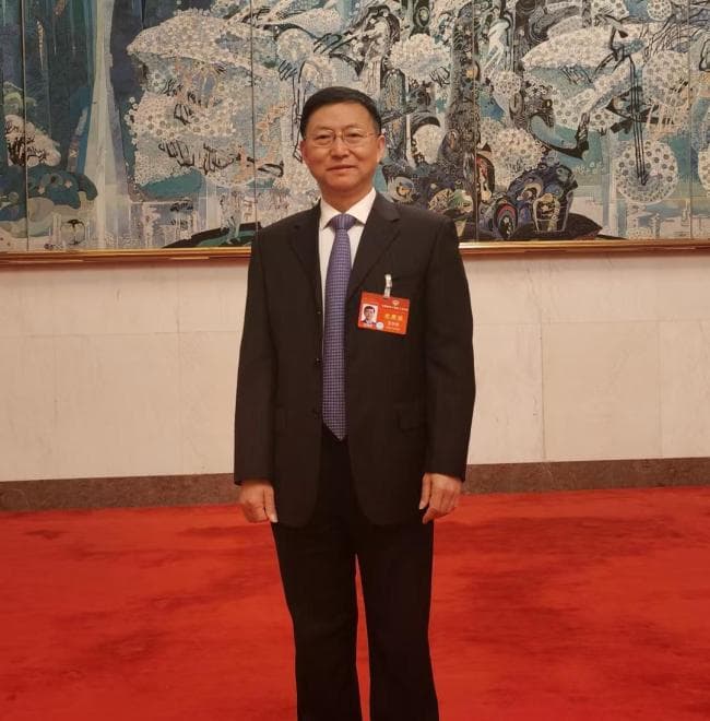 政协委员：建议将老年人长期照护纳入医保 覆盖老年医疗全周期需求