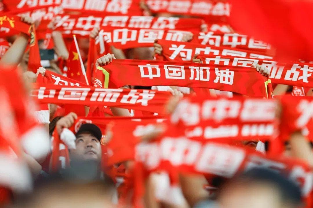 五问国足：为何坚持用联赛机制？为何成年人踢不出一个样子？