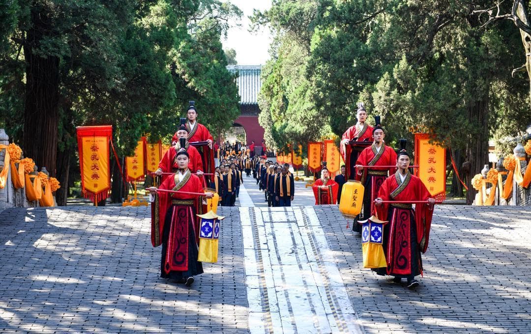 金庸曾执笔，祭孔大典的祭文有何文化魅力