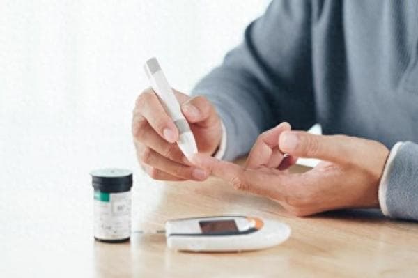 空腹血糖7.0，说明得了糖尿病？别急，确诊高血糖，要看2个前提