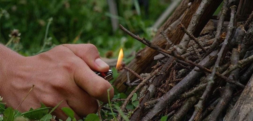 户外生火全攻略：12种实用生火方法详解
