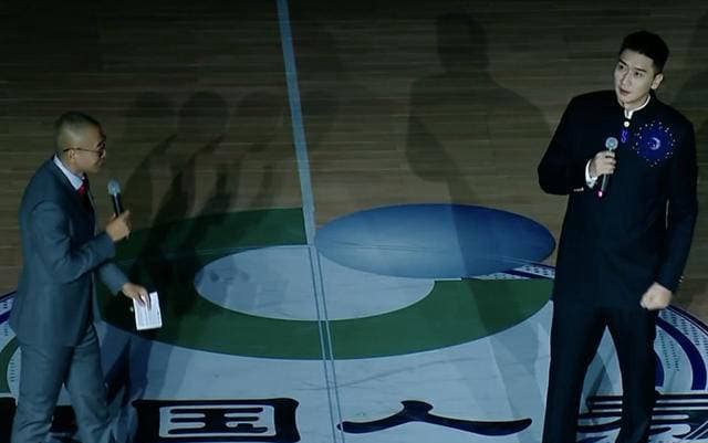 孙悦球衣退役仪式：传奇生涯回顾，五位宿将致敬，姚明送祝福