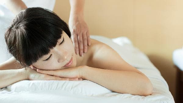 晚上睡觉前皮肤保养的步骤