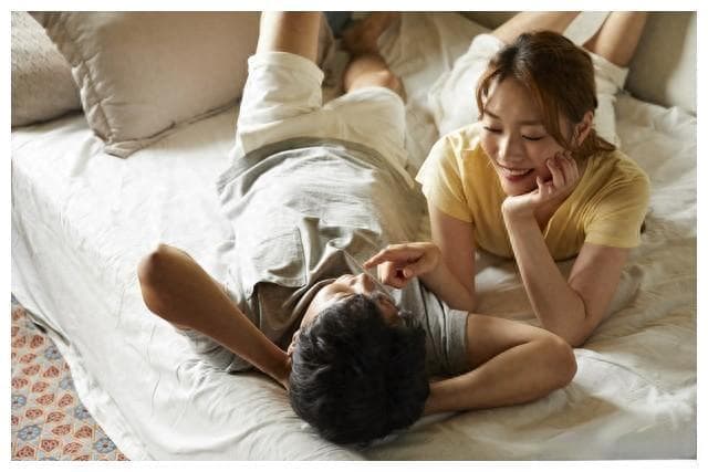 男生喜欢你的4个信号