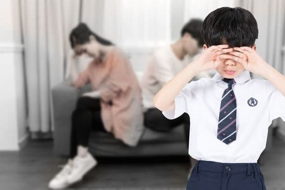 父母欠债对孙子考公务员有影响吗
