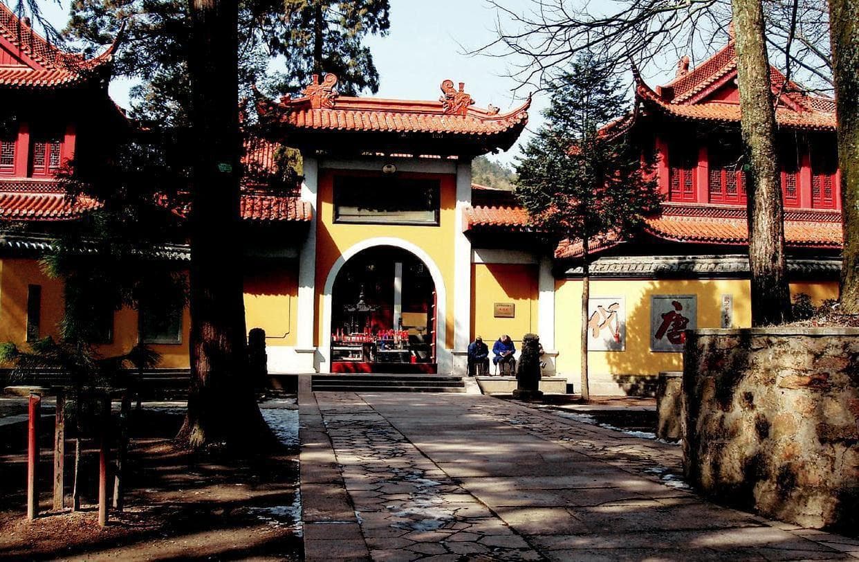 佛教寺庙的“银行”功能：揭秘古代寺庙金融的奥秘