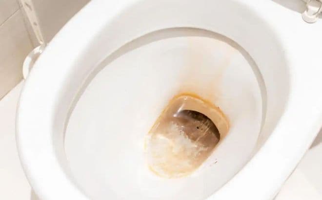 马桶黄垢怎么清理？快速清洗马桶黄垢的技巧！