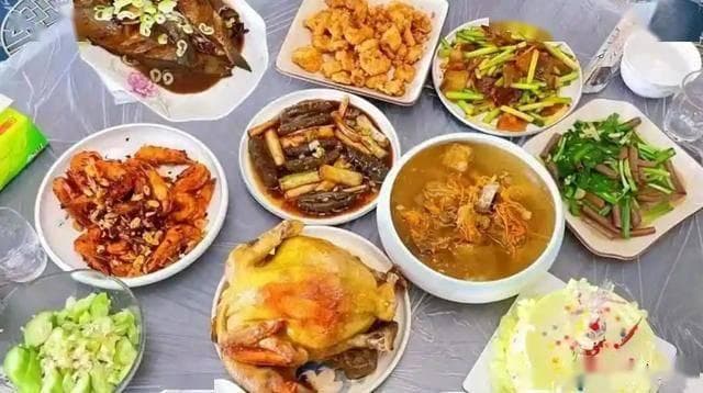 北方年夜饭少不了这四道菜，下酒也下饭，好吃不腻，汤鲜肥