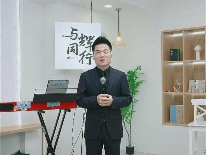 董宇辉的推荐书单，2024读完这十本书，你的人生会上一个台阶！