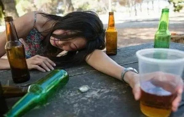 为什么人类爱喝酒？从演化角度看酒文化