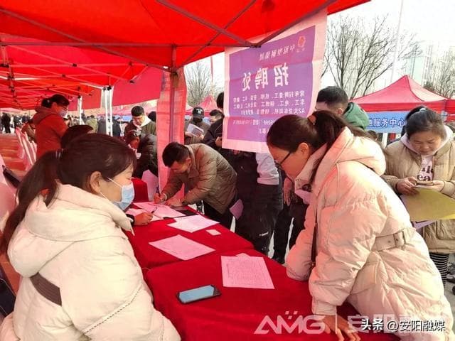 民生网事丨安阳：“春风”送暖 招聘市场供需两旺